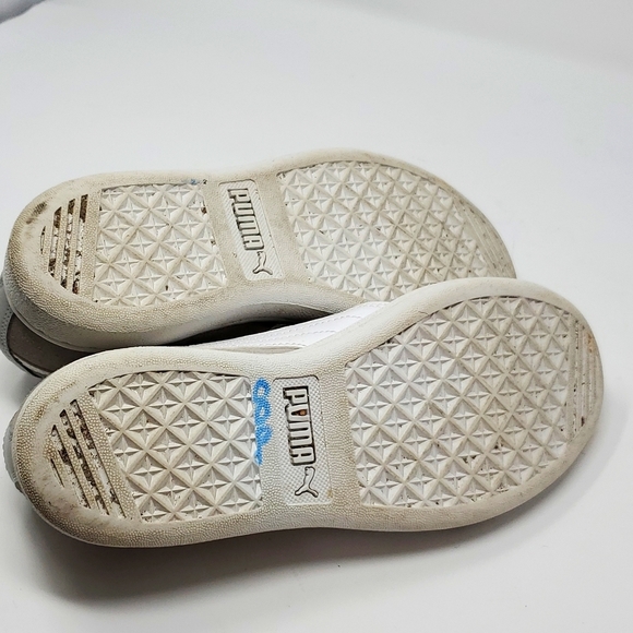 Women's Puma Size 6.5 Sneakers - Picture 7 of 9